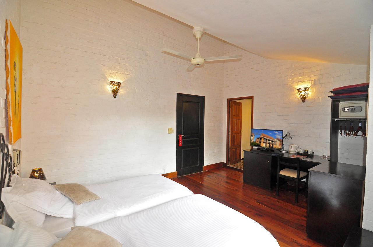 Rova Hotel 塔那那利佛 外观 照片