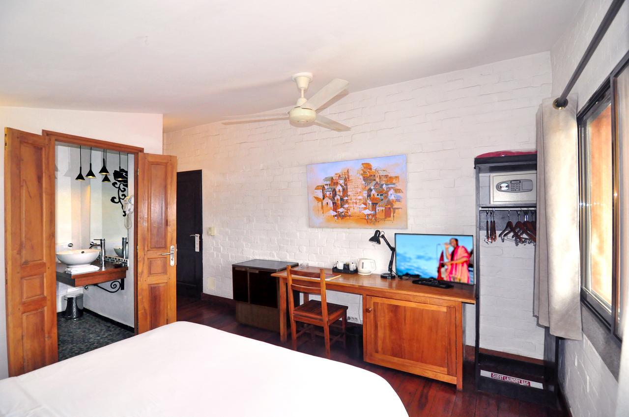 Rova Hotel 塔那那利佛 外观 照片