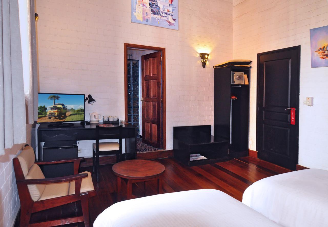Rova Hotel 塔那那利佛 外观 照片